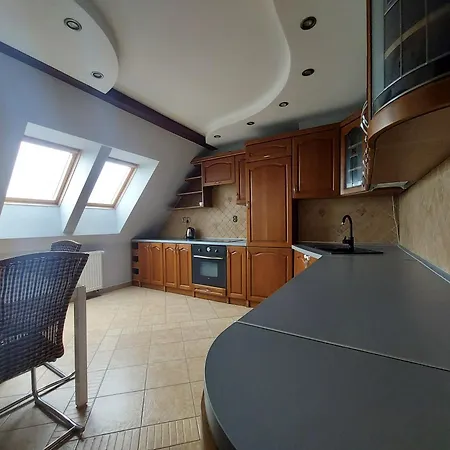Apartamento Duży - Dom - Sportowa - Zalesie *